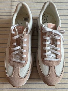NWT Cole Haan White and Blush Suede-Trim Lace-Up Sneakers - Size 8